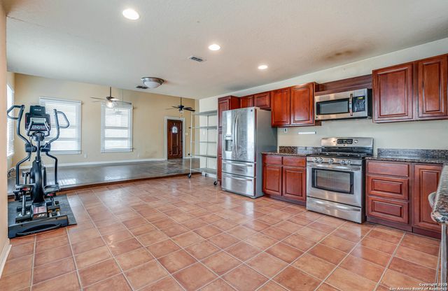 127 Vance St, San Antonio, TX 78210