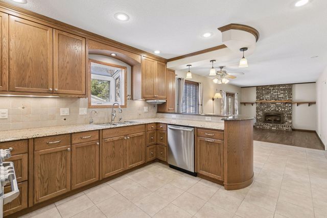 12925 Eveleth Avenue, Apple Valley, MN 55124