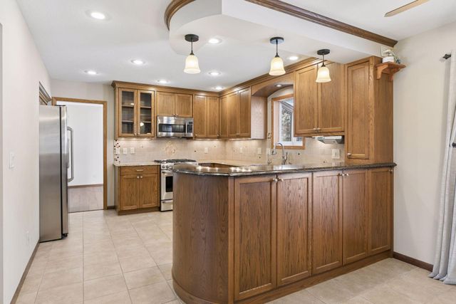 12925 Eveleth Avenue, Apple Valley, MN 55124