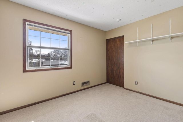 12925 Eveleth Avenue, Apple Valley, MN 55124