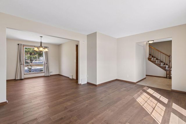 12925 Eveleth Avenue, Apple Valley, MN 55124