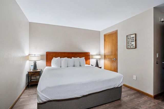 111 Center STREET #324, Lake Geneva, WI 53147