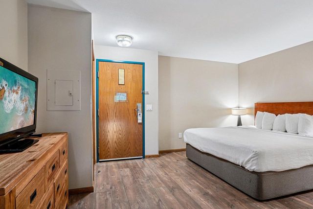 111 Center STREET #324, Lake Geneva, WI 53147