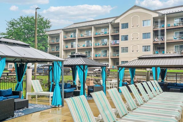111 Center STREET #324, Lake Geneva, WI 53147