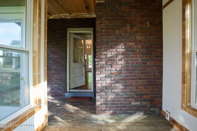 1722 Windsor Pl, Louisville, KY 40204