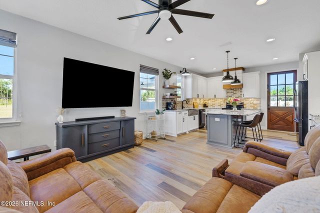 35018 HEARTHSTONE Way, Callahan, FL 32011