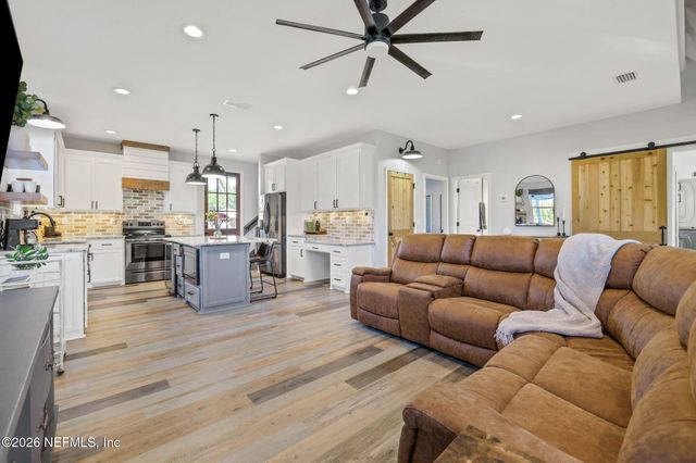 35018 HEARTHSTONE Way, Callahan, FL 32011