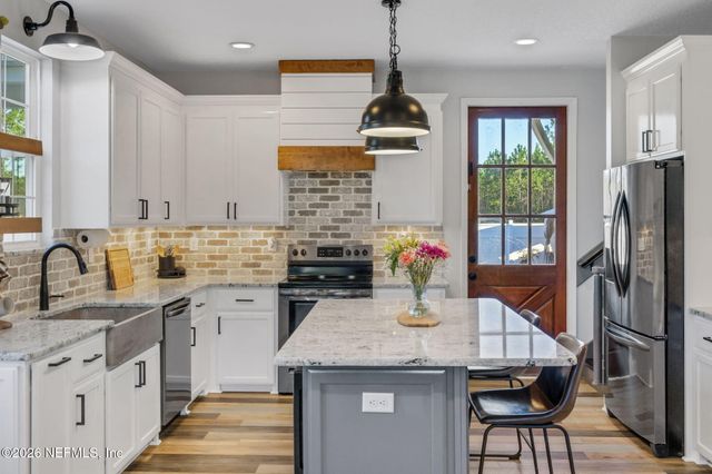 35018 HEARTHSTONE Way, Callahan, FL 32011