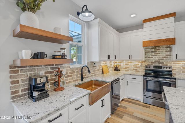 35018 HEARTHSTONE Way, Callahan, FL 32011