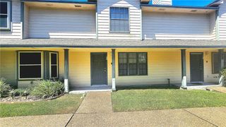 7252 The Mansions Dr F-2, Corpus Christi, TX 78414