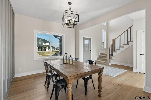 12413 Fenwick Street, Papillion, NE 68046