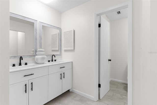 408 HOWARD AVENUE B, Lakeland, FL 33815