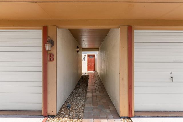 408 HOWARD AVENUE B, Lakeland, FL 33815