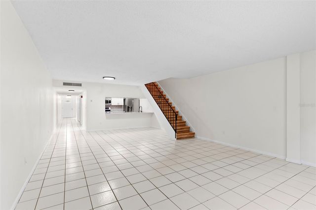 408 HOWARD AVENUE B, Lakeland, FL 33815