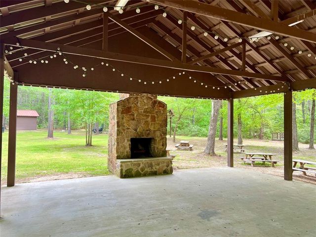 1-2-33 Dedication Trail, Huntsville, TX 77340