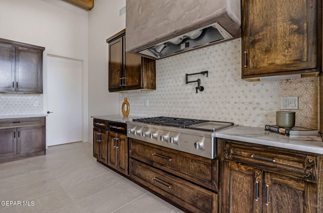 5644 RIO BONITO Circle, El Paso, TX 79932