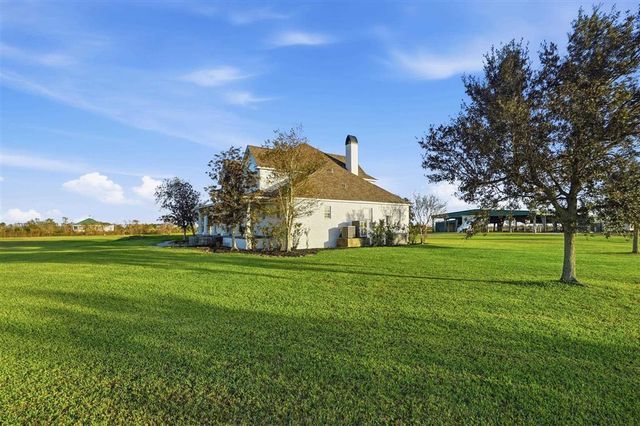 2400 Hwy 384, Bell City, LA 70630