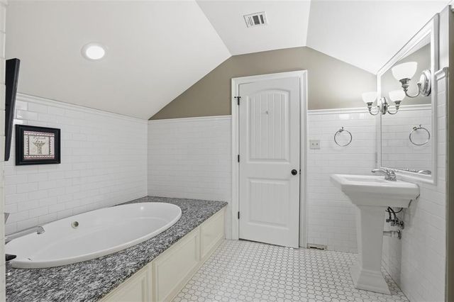 2400 Hwy 384, Bell City, LA 70630