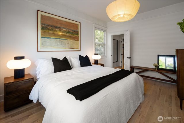716 32nd Avenue, Seattle, WA 98122