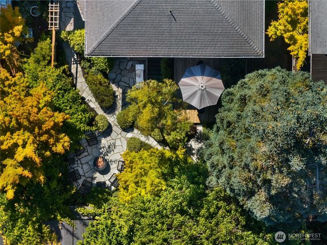 716 32nd Avenue, Seattle, WA 98122