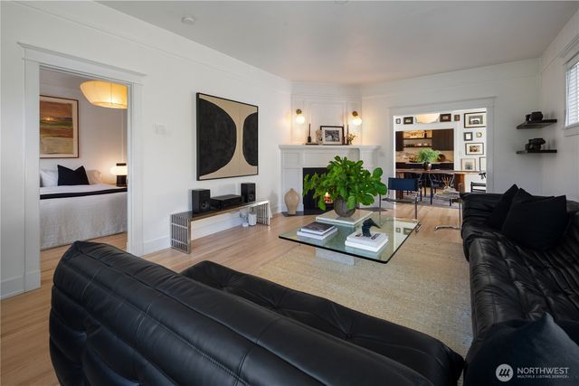 716 32nd Avenue, Seattle, WA 98122