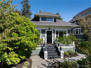 716 32nd Avenue, Seattle, WA 98122