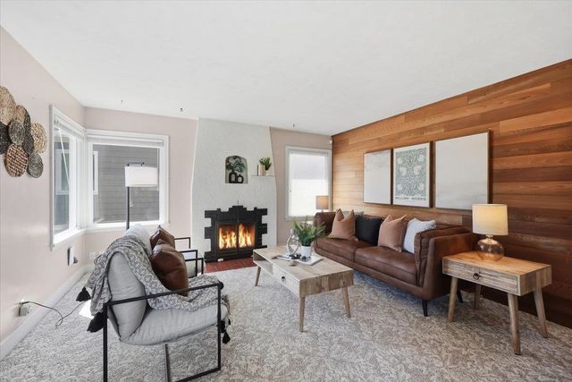 4023 N Hawthorne St, Spokane, WA 99205