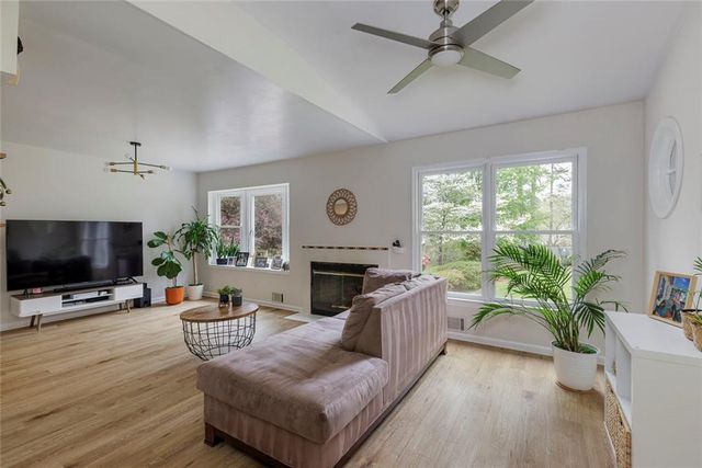 3559 Oak Knoll Drive, Marietta, GA 30068