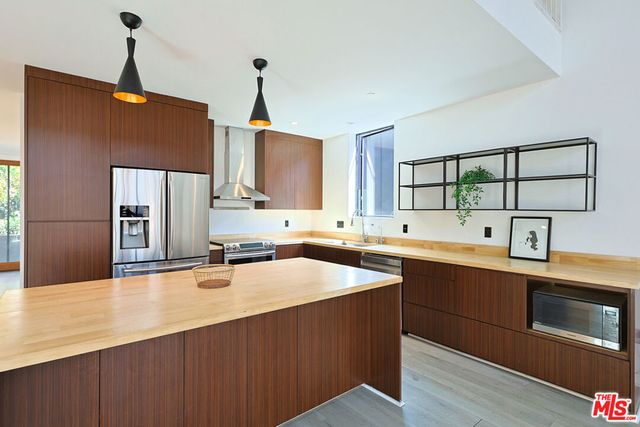 2230 Glendale Boulevard, Los Angeles, CA 90039