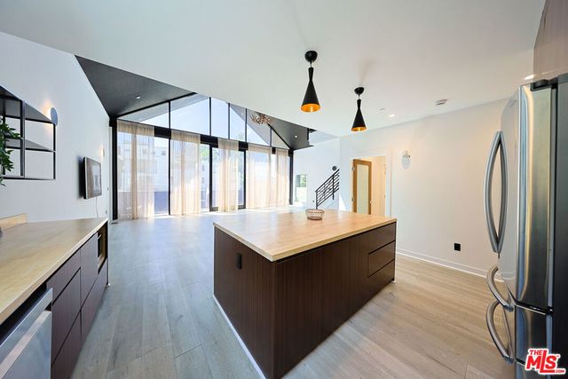 2230 Glendale Boulevard, Los Angeles, CA 90039