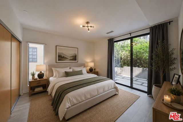 2230 Glendale Boulevard, Los Angeles, CA 90039