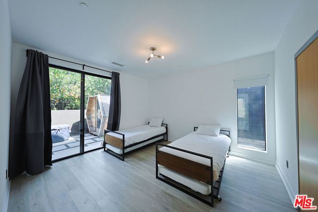 2230 Glendale Boulevard, Los Angeles, CA 90039