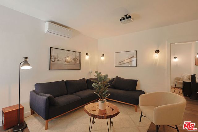 2230 Glendale Boulevard, Los Angeles, CA 90039