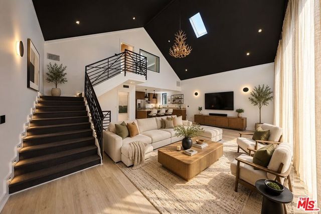 2230 Glendale Boulevard, Los Angeles, CA 90039