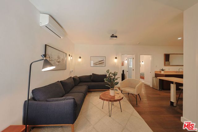 2230 Glendale Boulevard, Los Angeles, CA 90039