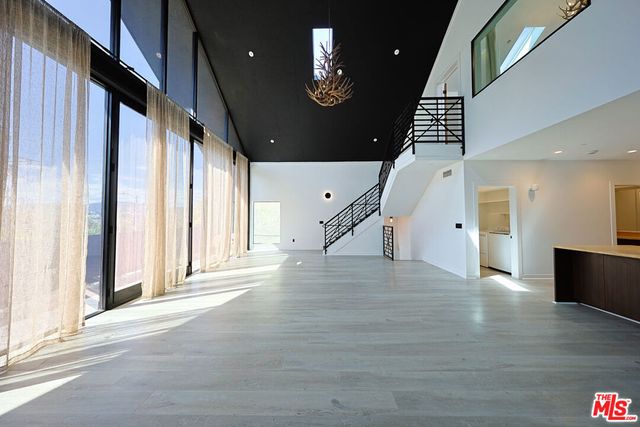 2230 Glendale Boulevard, Los Angeles, CA 90039