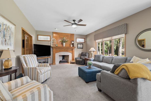 1808 Russell Drive, Lisle, IL 60532