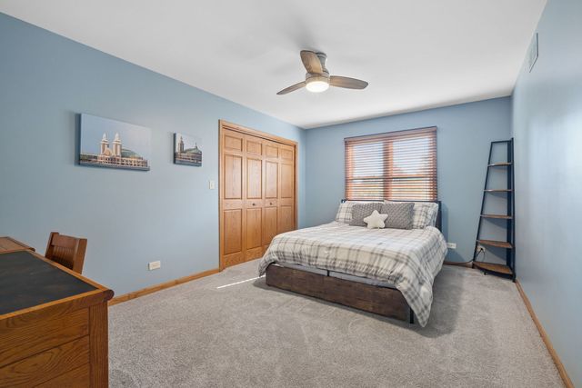 1808 Russell Drive, Lisle, IL 60532