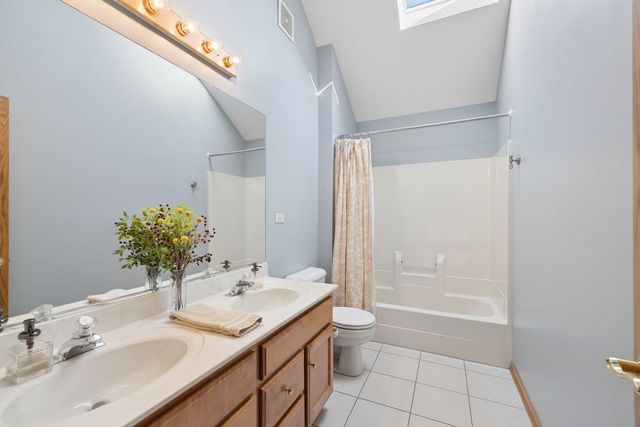 1808 Russell Drive, Lisle, IL 60532
