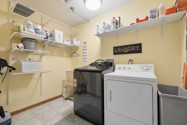 1808 Russell Drive, Lisle, IL 60532