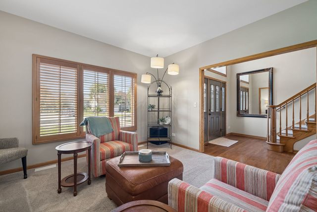 1808 Russell Drive, Lisle, IL 60532