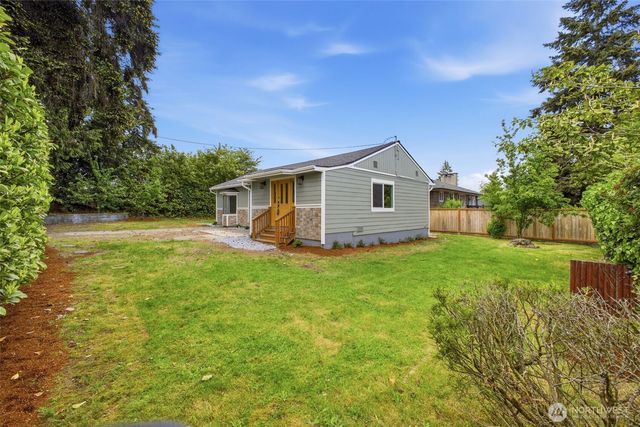 2604 S 122nd Street, Seattle, WA 98168