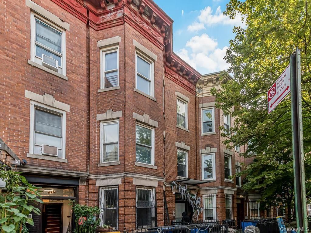 514 E 188th Street, Bronx, NY 10458 — exterior