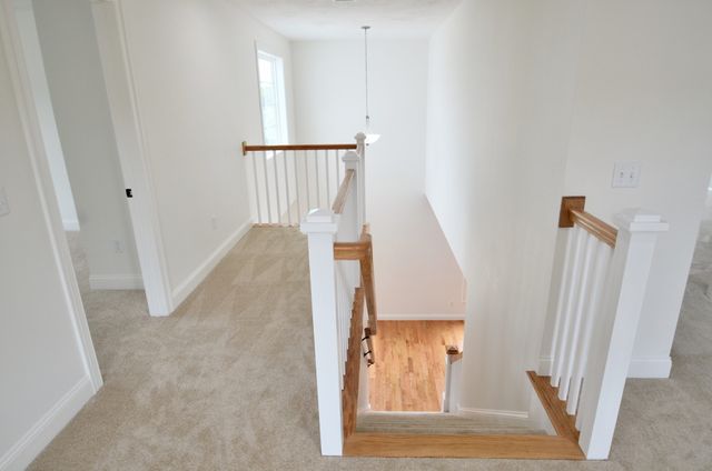 215A Crownshield 20A, Uxbridge, MA 01569
