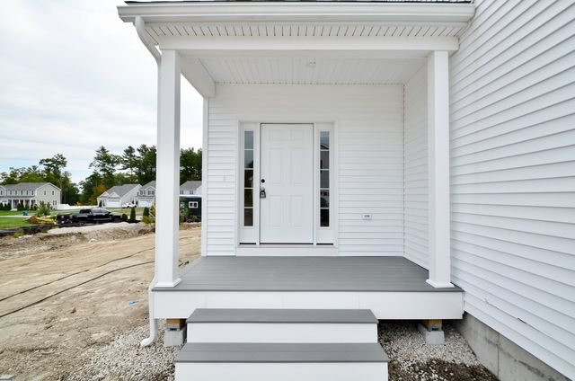 215A Crownshield 20A, Uxbridge, MA 01569