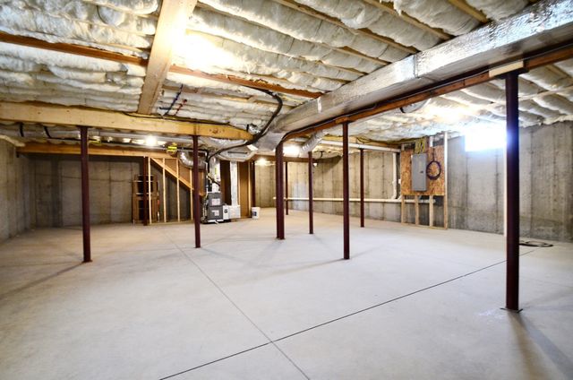 215A Crownshield 20A, Uxbridge, MA 01569
