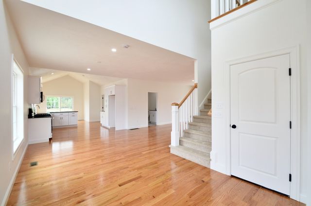 215A Crownshield 20A, Uxbridge, MA 01569