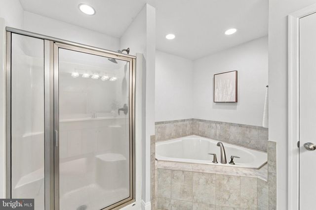 100 FINCH DR, Prince Frederick, MD 20678