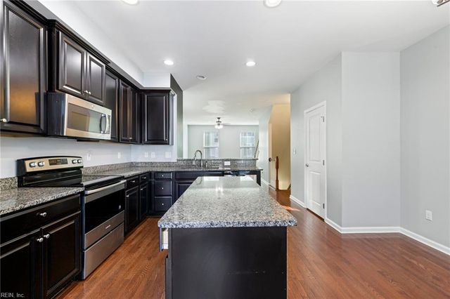 4371 Pickney LN, Chesapeake, VA 23324