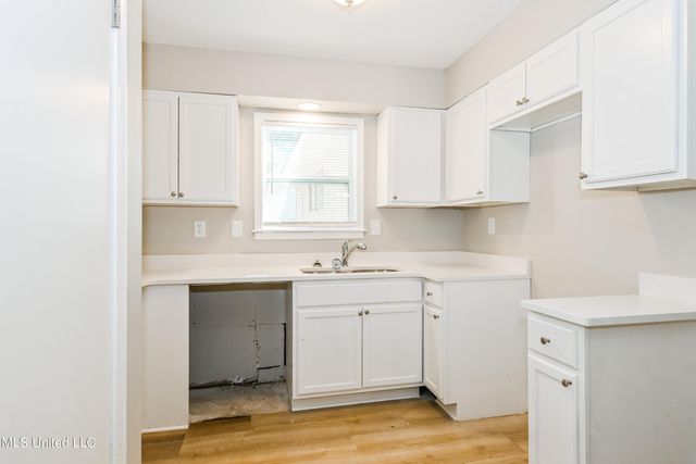 6760 Camelot Road, Horn Lake, MS 38637